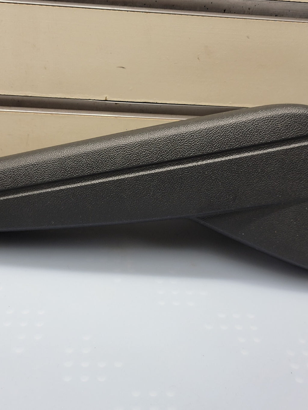 08-11 CARAVAN TOWN & COUNTRY RIGHT PASSENGER SIDE FRONT SEAT ARMREST GRAY