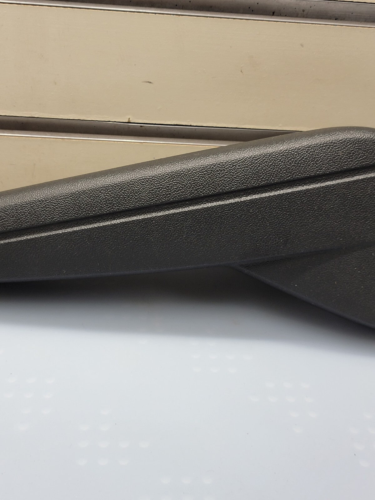 08-11 CARAVAN TOWN & COUNTRY RIGHT PASSENGER SIDE FRONT SEAT ARMREST GRAY