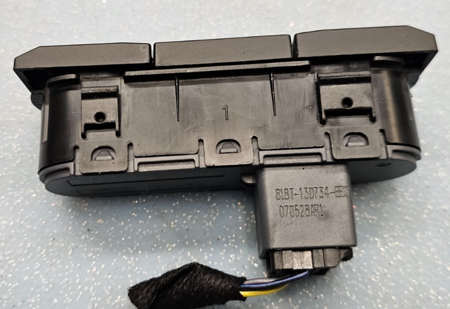 🔥2008-2012 Ford Escape Traction Control Button Switch Trim Interior Unit Black