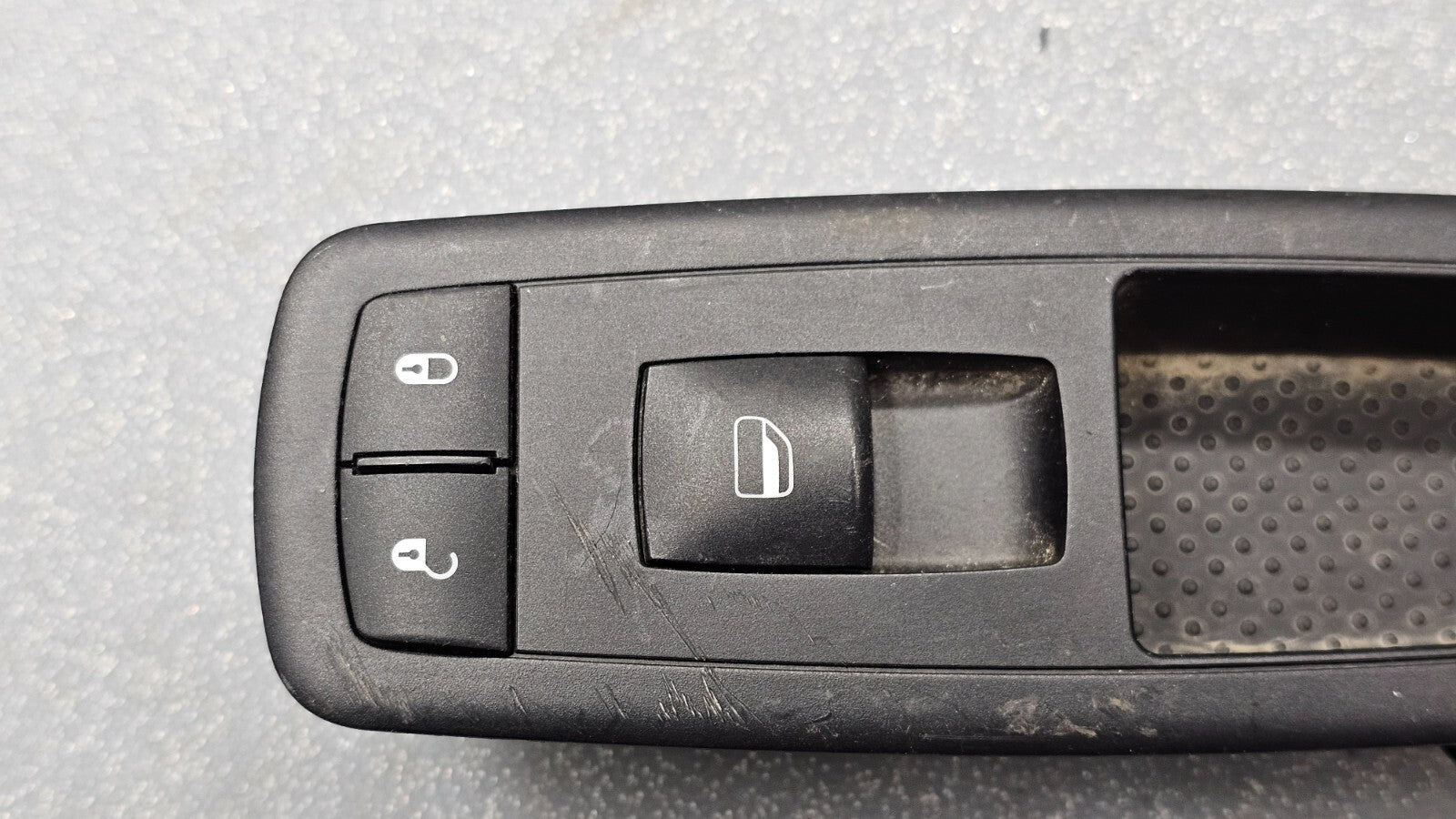 🔥08-11 Grand Caravan Nitro Journey Ram T&C Right Passenger Window Switch BLACK