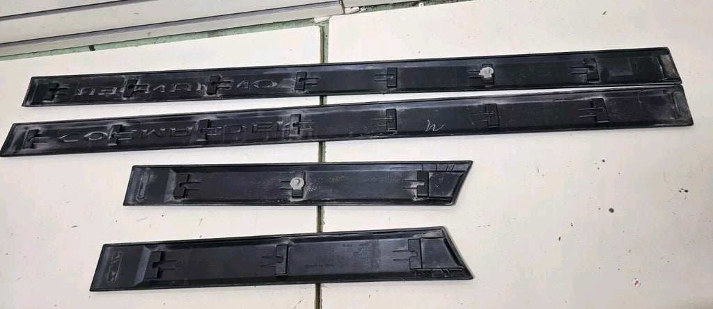 🔥06-10 Commander Outer Door Trim Set Left Driver Right Passenger Molding Black
