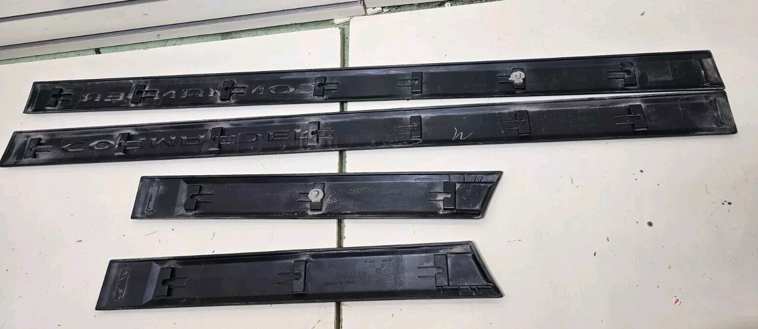 🔥06-10 Commander Outer Door Trim Set Left Driver Right Passenger Molding Black