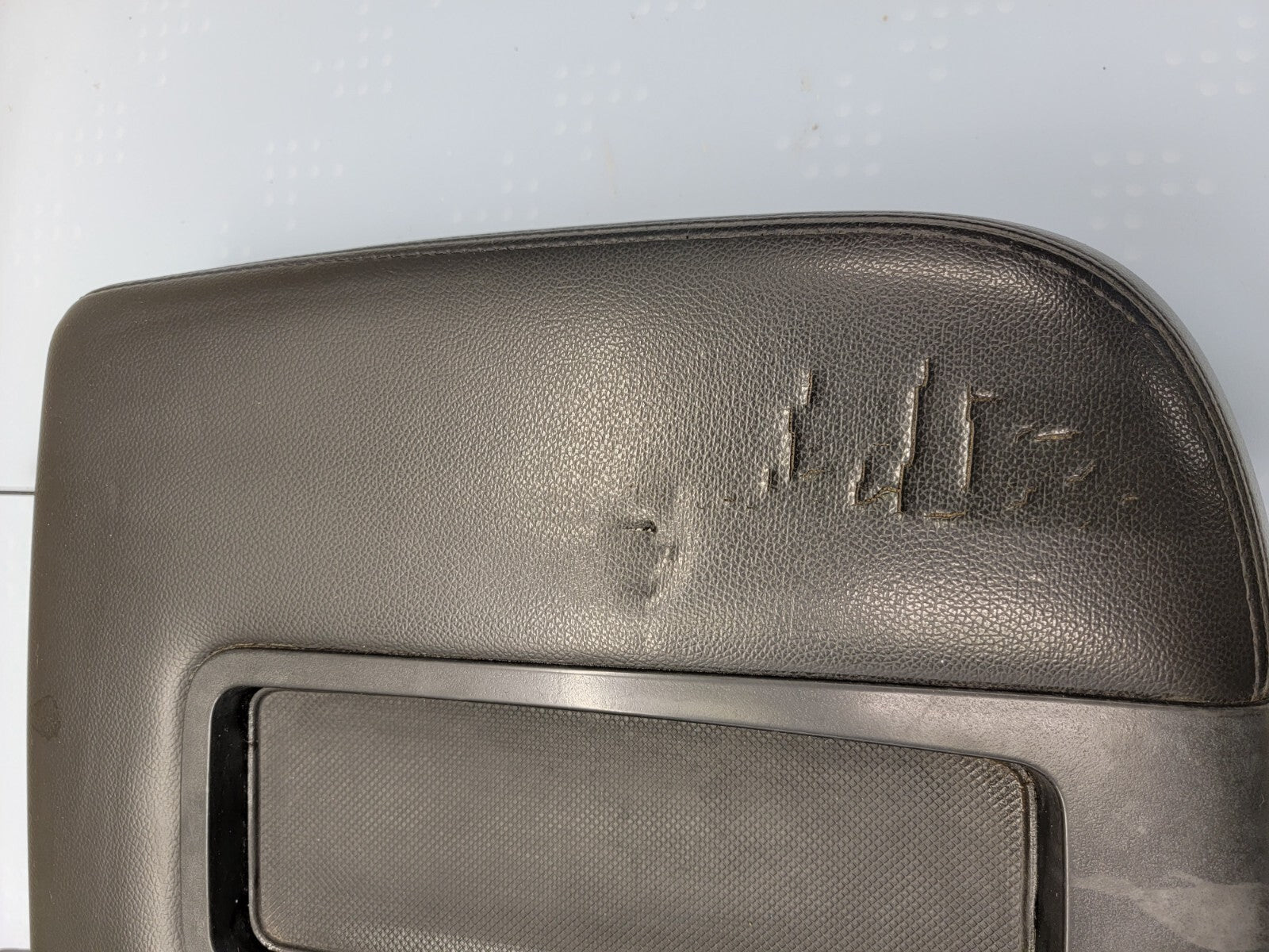 🔥07-13 Chevy Tahoe, Suburban, Yukon Leather Console Lid Armrest Cover BLACK JS5