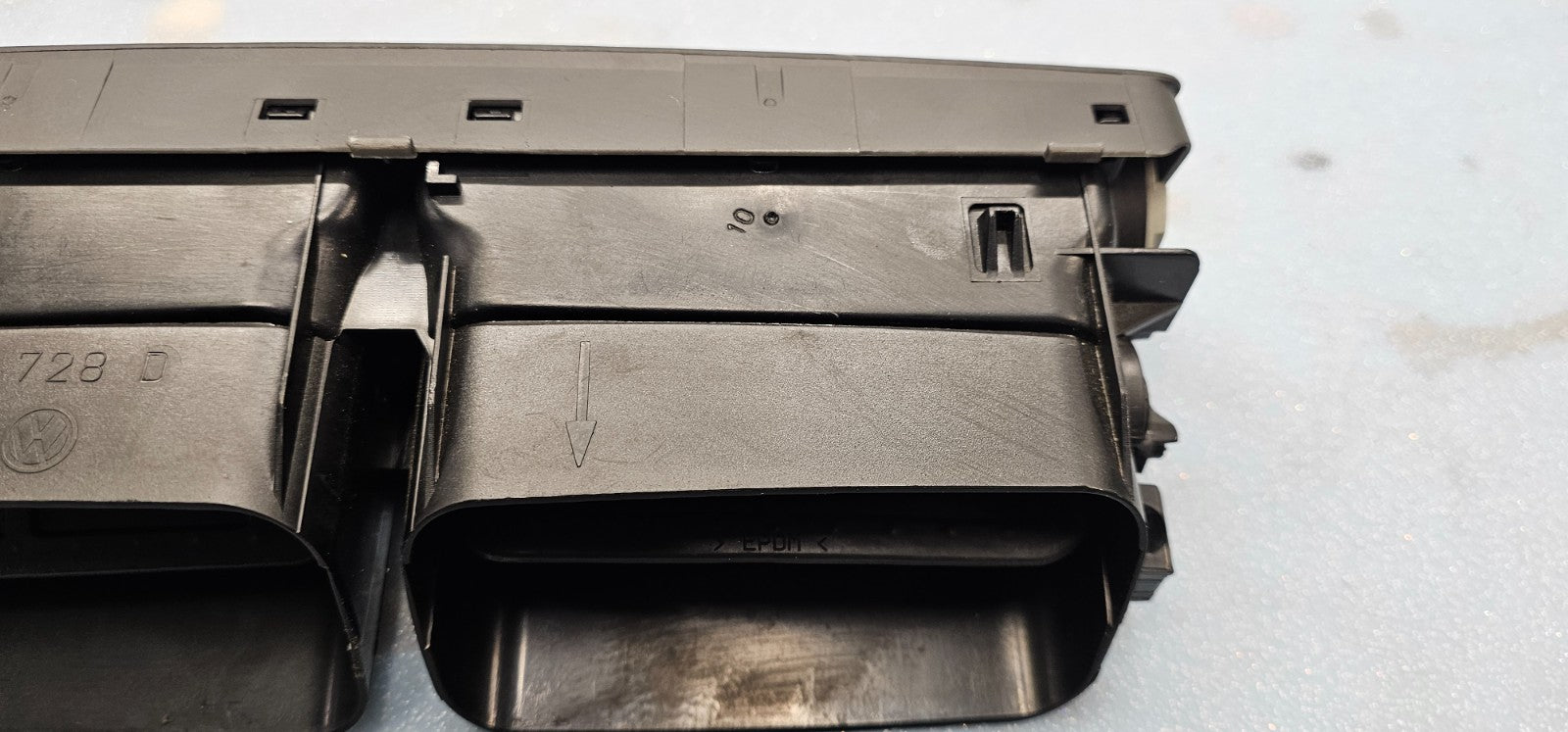 🔥01-05 VW PASSAT DASH CENTER MIDDLE Air AC A/C HVAC Vent Heater Black
