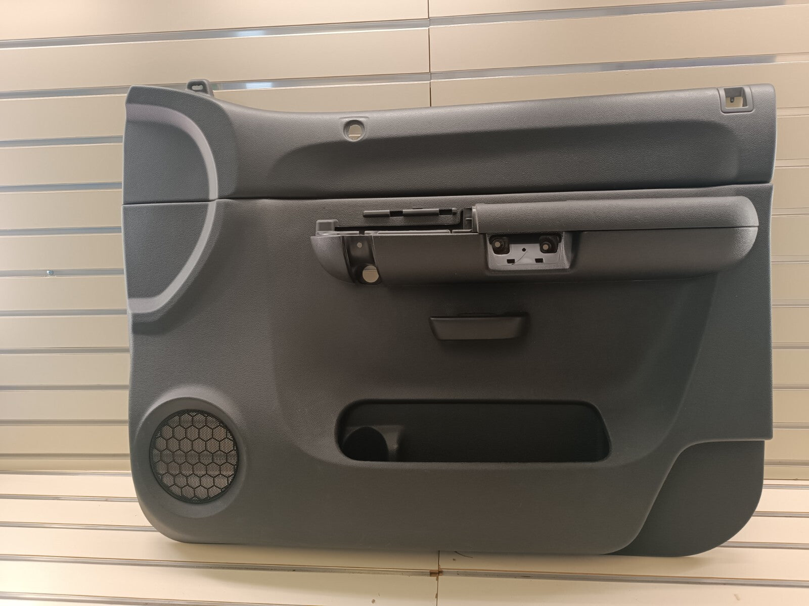 🔥07-09 Chevy Silverado Avalanche GMC Sierra Front Passenger Door Panel GRAY D19