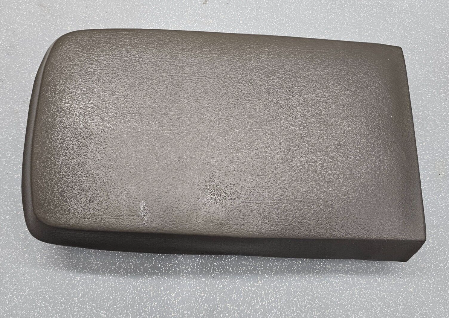 02-05 EXPLORER Mountaineer Center Console Lid Armrest Top Cover Assembly DK TAN