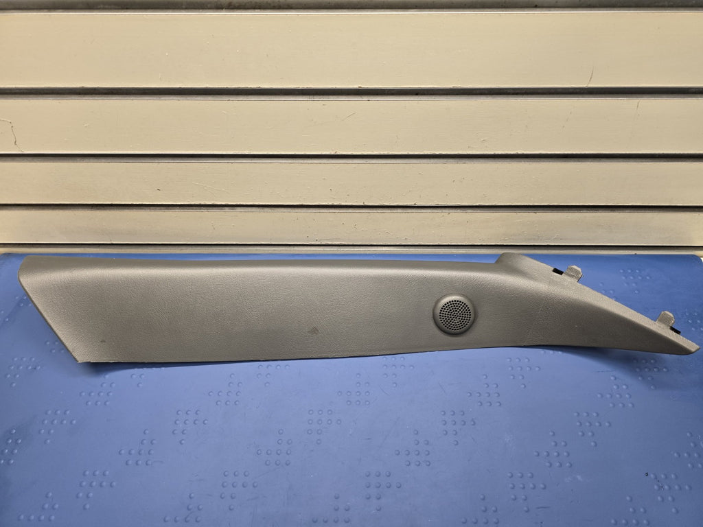 99-06 SILVERADO SIERRA Roof Molding A PILLAR Trim RIGHT Pass Speak DARK GRAY P3