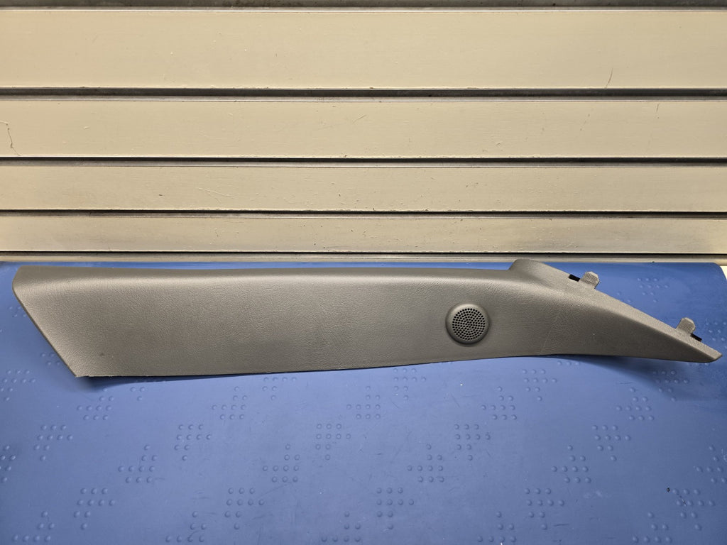 99-06 SILVERADO SIERRA Roof Molding A PILLAR Trim RIGHT Pass Speak DARK GRAY P3